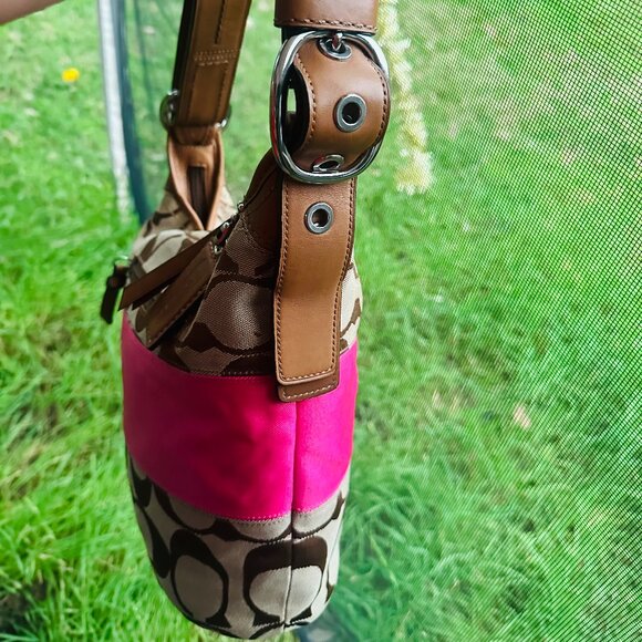 Coach Signature Rugby Duffle with Pink Stripe in Khaki - Picture 10 of 12